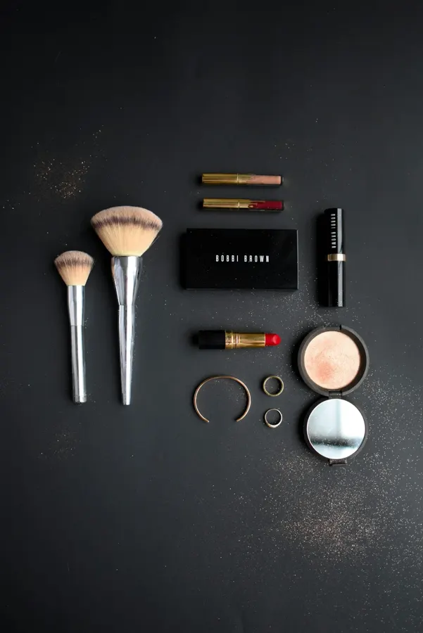 Makeup brushes and compacts